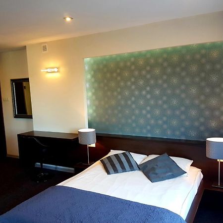 Azymut Hotel - Restauracja Andrespol Buitenkant foto