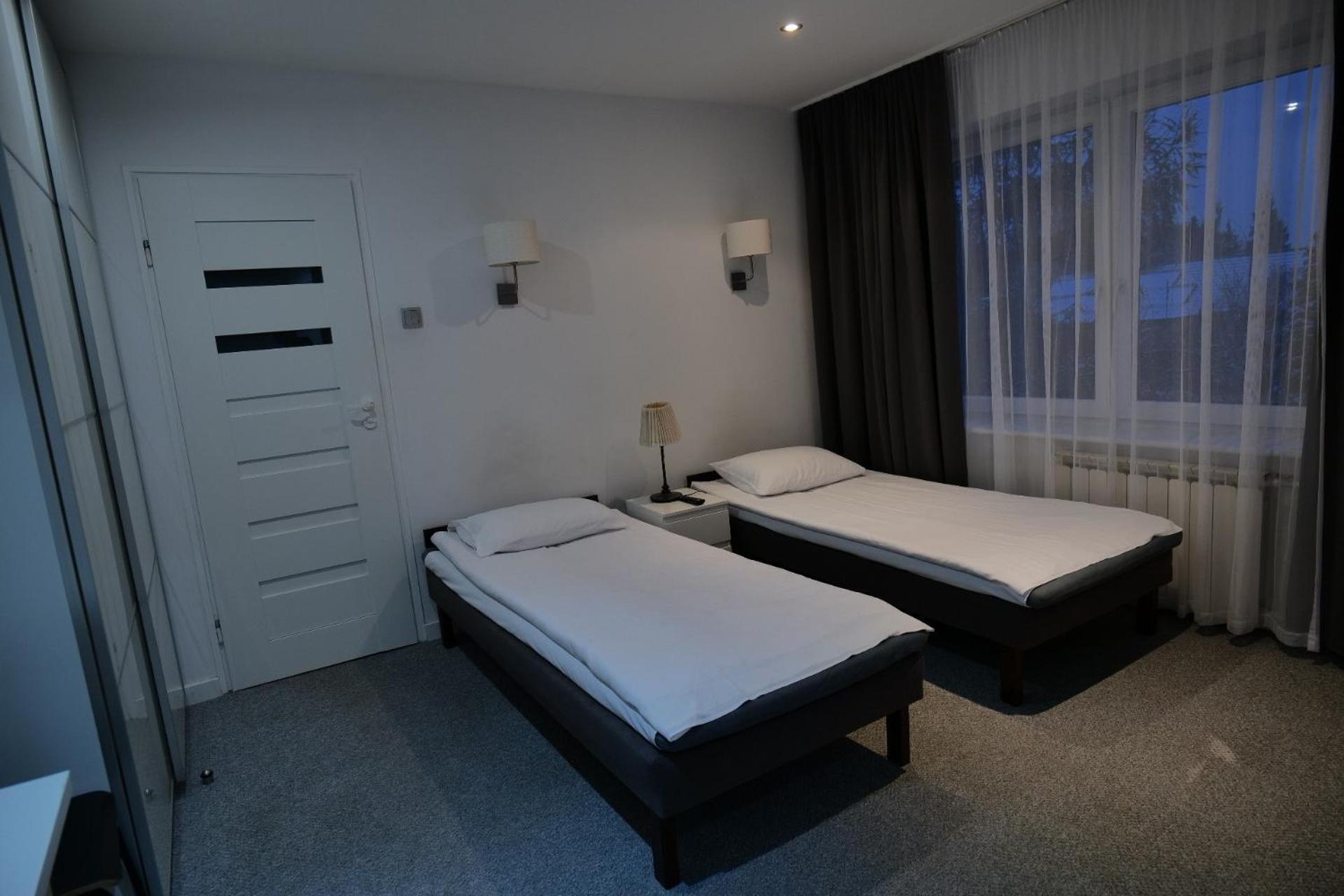 Azymut Hotel - Restauracja Andrespol Buitenkant foto