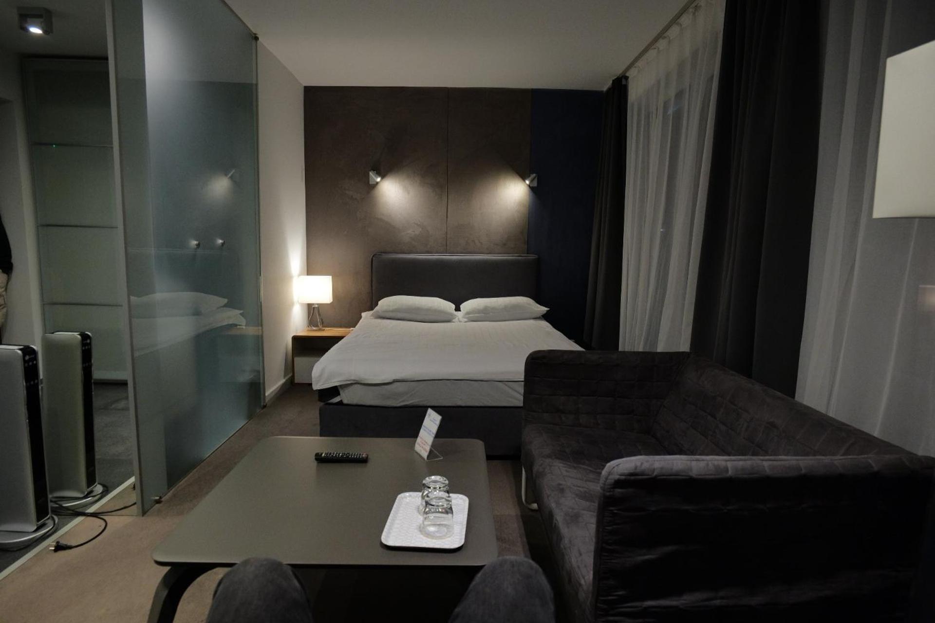 Azymut Hotel - Restauracja Andrespol Buitenkant foto
